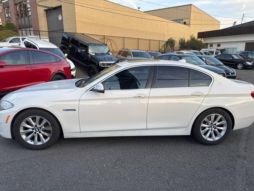 2015 BMW 528 528i 4dr Sedan