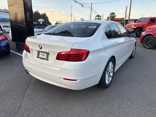 2015 BMW 528 528i 4dr Sedan