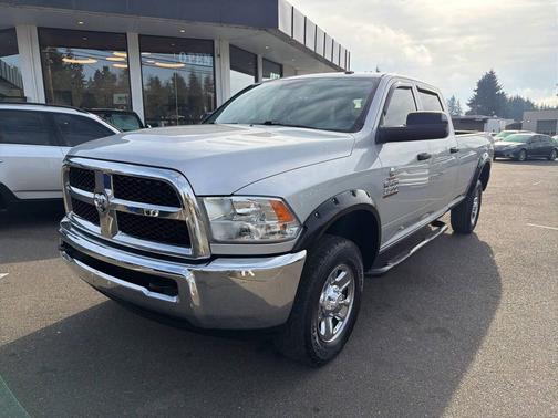 2018 RAM 3500 Tradesman Crew Cab 4x4 8' Box