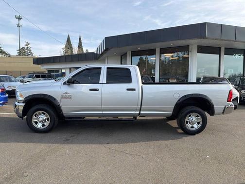 2018 RAM 3500 Tradesman Crew Cab 4x4 8' Box