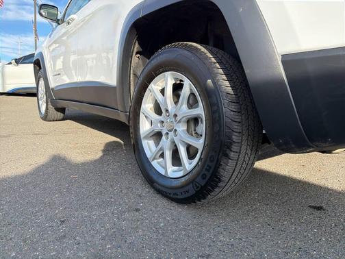 2020 Jeep Cherokee Trailhawk