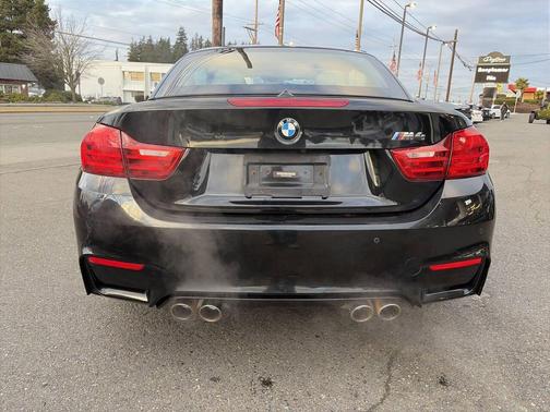 Black Sapphire Metallic 2016 BMW M4 Base