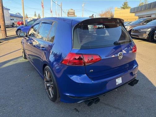 2016 Volkswagen Golf R 2.0T DSG
