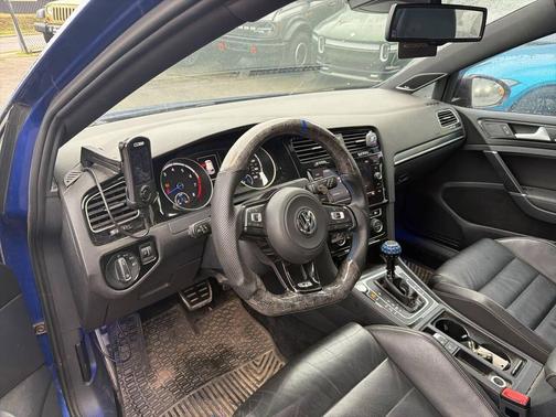 2016 Volkswagen Golf R 2.0T DSG