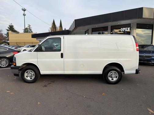 2020 Chevrolet Express 2500 RWD 2500 Regular Wheelbase WT