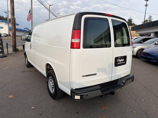 2020 Chevrolet Express 2500 RWD 2500 Regular Wheelbase WT