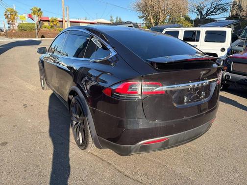 2016 Tesla Model X 90D