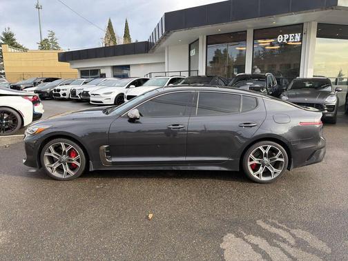 2019 Kia Stinger GT1