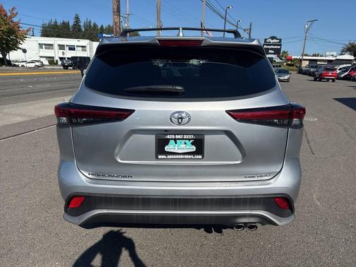 2022 Toyota Highlander XSE