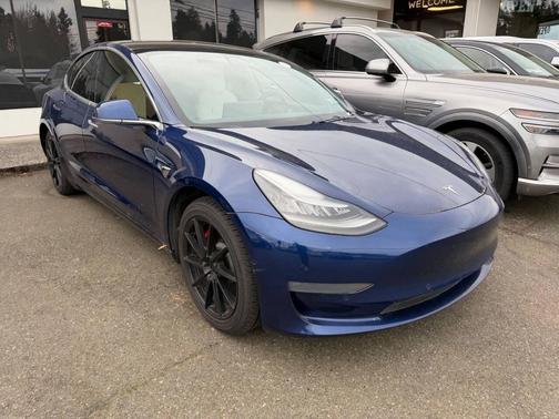 Deep Blue Metallic 2019 Tesla Model 3 Performance