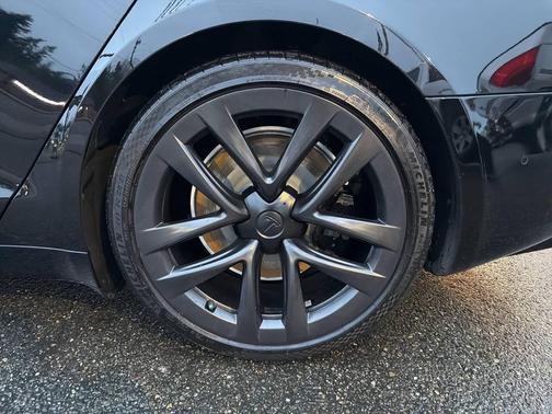 2022 Tesla Model S Base