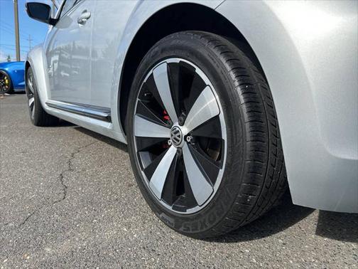 2012 Volkswagen Beetle Base