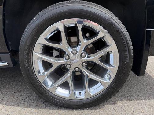 Black 2017 Chevrolet Suburban Premier