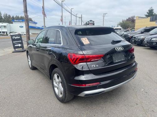 Mythos Black Metallic 2020 Audi Q3 45 Premium