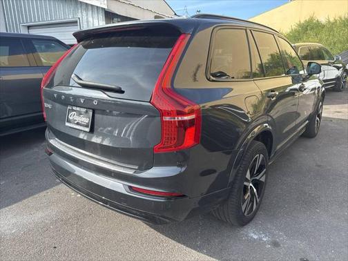 2022 Volvo XC90 Recharge Plug-In Hybrid T8 R-Design 7 Passenger