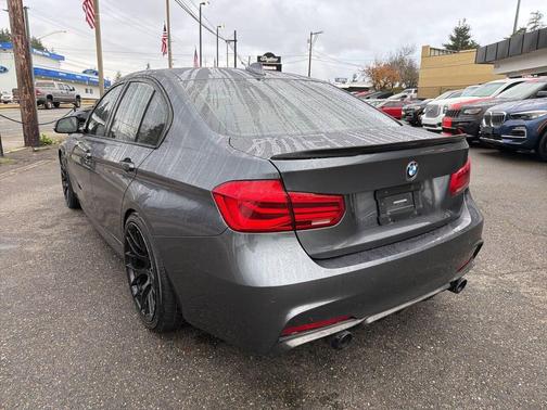 2017 BMW 330 330i 4dr Sedan