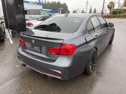 2017 BMW 330 330i 4dr Sedan
