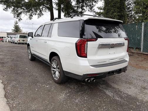 White Frost Tricoat 2021 GMC Yukon XL Denali