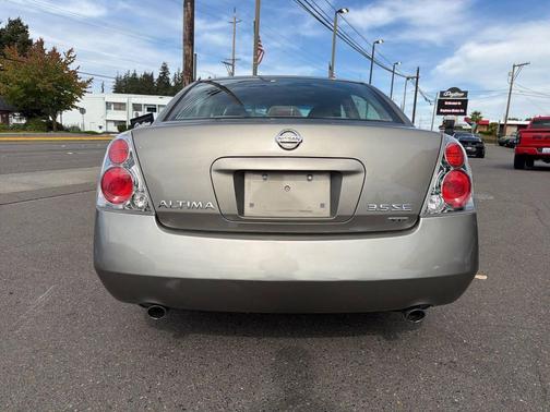 2005 Nissan Altima 3.5 SE
