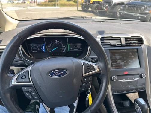 2014 Ford Fusion Energi SE Luxury