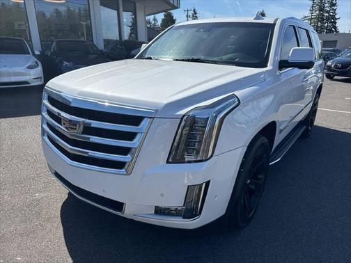 2018 Cadillac Escalade Luxury