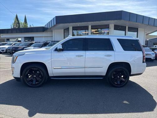 2018 Cadillac Escalade Luxury