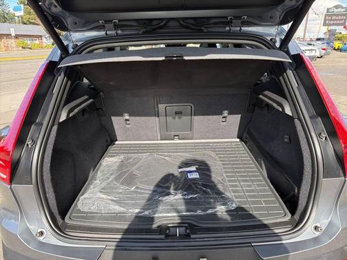 2019 Volvo XC40 T5 Momentum