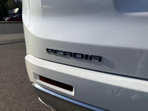 White Frost Tricoat 2017 GMC Acadia Denali