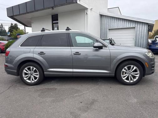 2017 Audi Q7 3.0T Premium