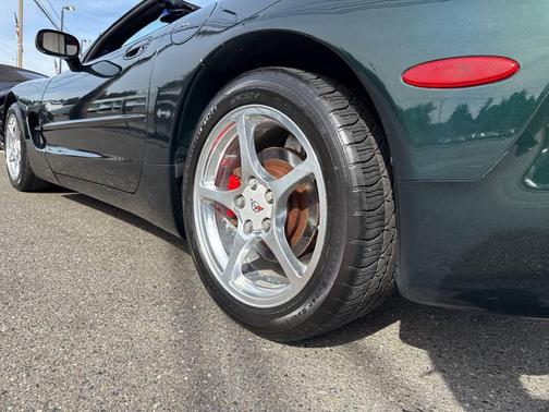 2000 Chevrolet Corvette Base