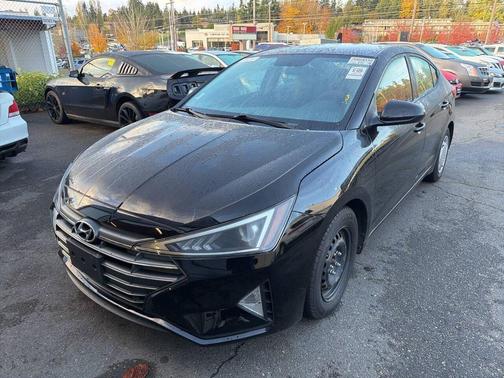 2019 Hyundai ELANTRA SE