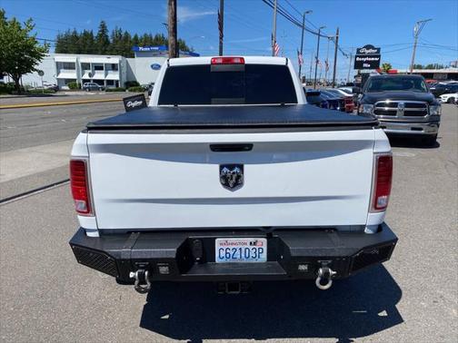 2017 RAM 2500 Laramie Crew Cab 4x4 6'4' Box