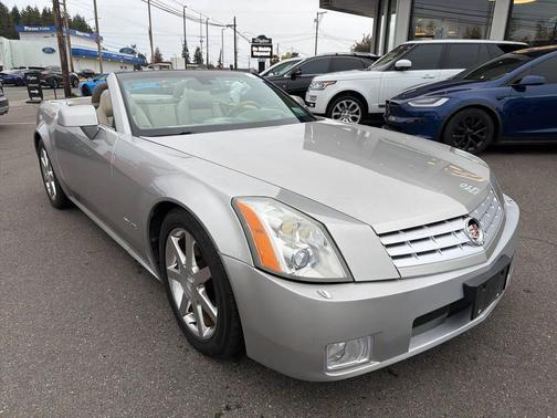 2005 Cadillac XLR Base