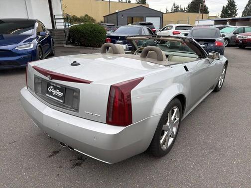 2005 Cadillac XLR Base