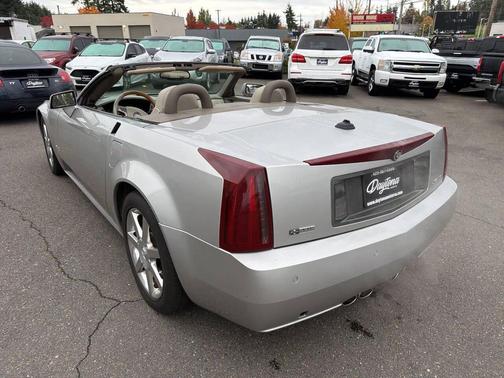 2005 Cadillac XLR Base