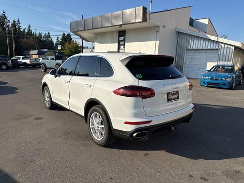 2016 Porsche Cayenne S