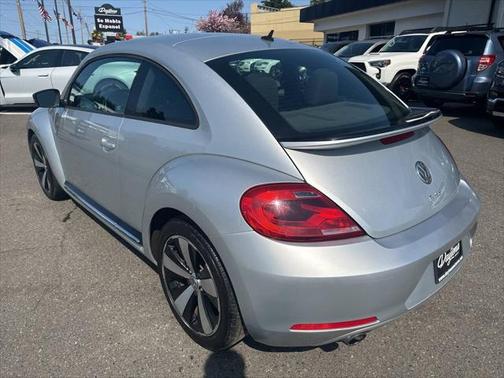 2012 Volkswagen Beetle Base