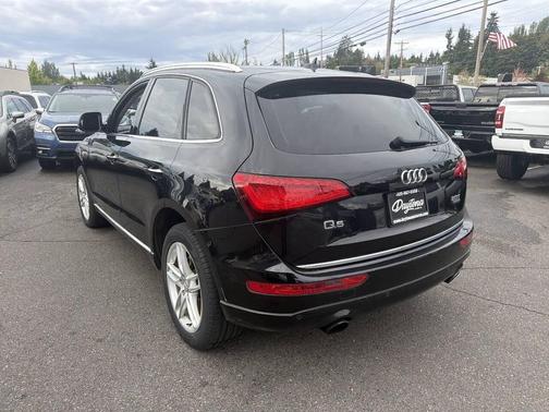 Mythos Black Metallic 2016 Audi Q5 2.0T Premium Plus