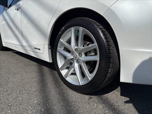 2015 Lexus CT 200h Base 4dr Hatchback