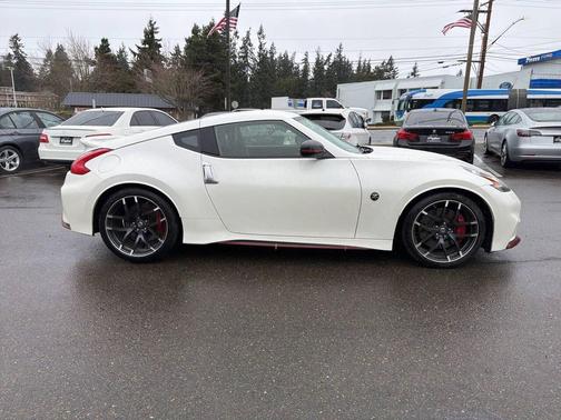 2017 Nissan 370Z NISMO