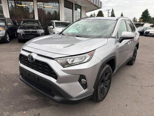 2020 Toyota RAV4 XLE