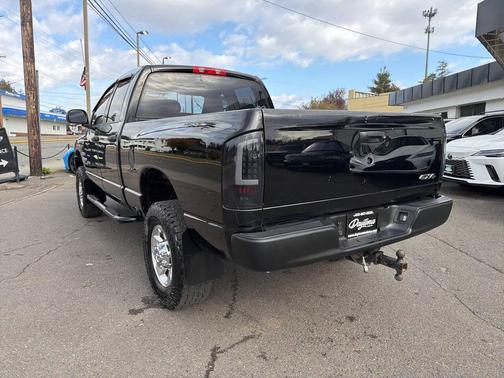 2004 Dodge Ram 2500 SLT Quad Cab