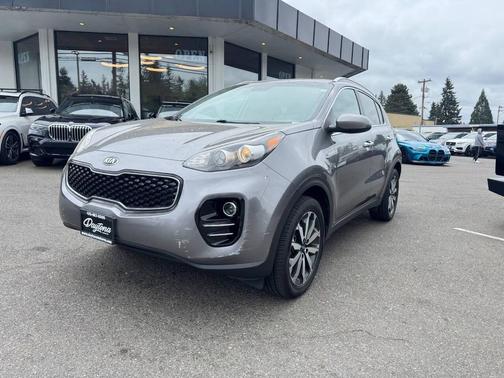 Mineral Silver 2017 Kia Sportage EX