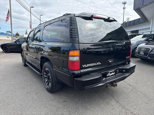 2002 GMC Yukon XL Denali