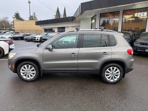 2011 Volkswagen Tiguan SE