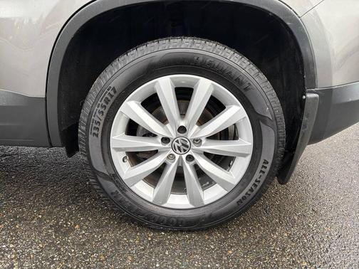 2011 Volkswagen Tiguan SE