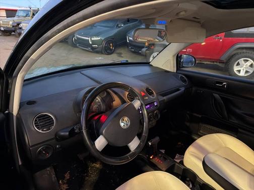 2010 Volkswagen New Beetle 2.5L