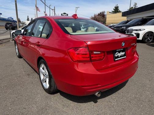 Melbourne Red Metallic 2014 BMW 320 i