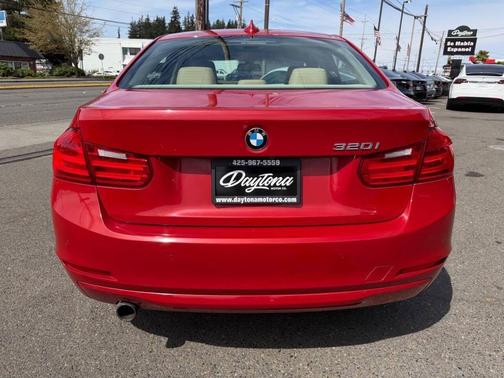 Melbourne Red Metallic 2014 BMW 320 i