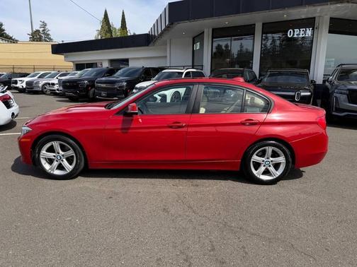 Melbourne Red Metallic 2014 BMW 320 i